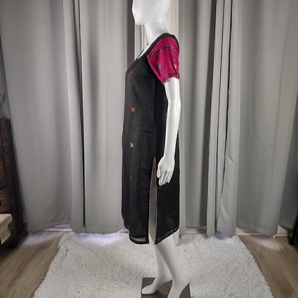 Artisanal Embroidered Linen Dress with Magenta Silk Sleeves Size M (Approximate) - Picture 6 of 16